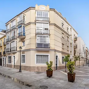 atico-calle-malpica-con-terraza.hotelsinnerja.org/